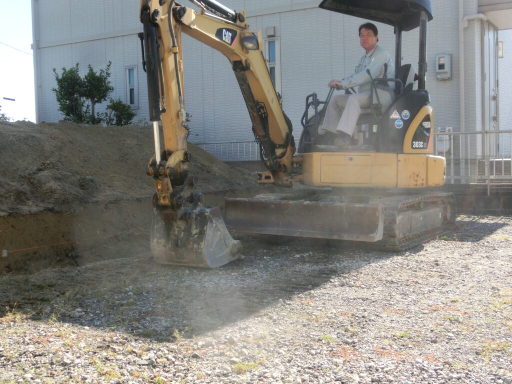 外構工事って意外と手間が掛かるんだよね|共栄建設株式会社