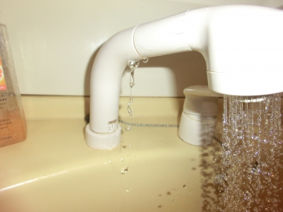 洗面化粧台の水栓|共栄建設株式会社